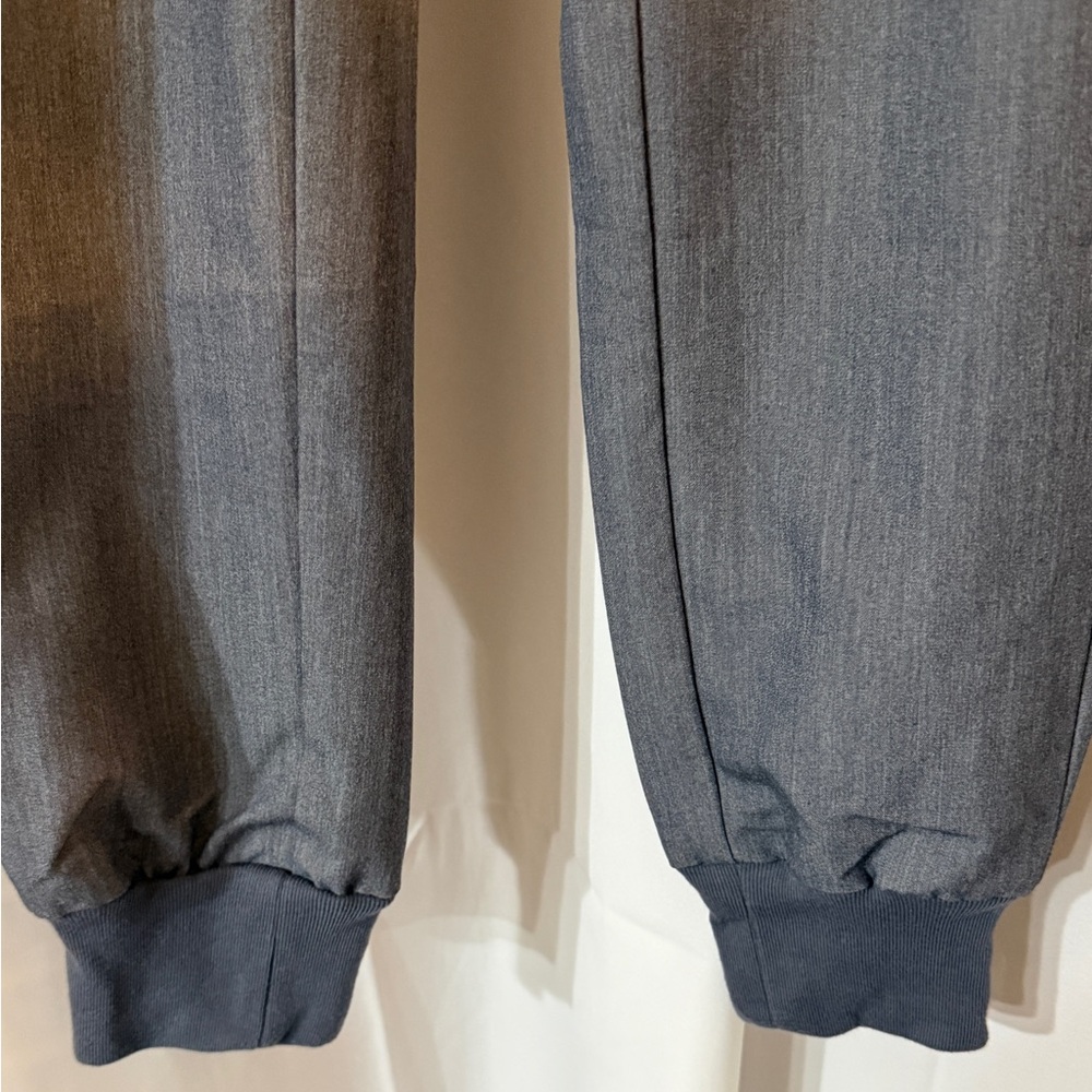 Figs Technical Collection Heather Grey Jogger Scr… - image 6